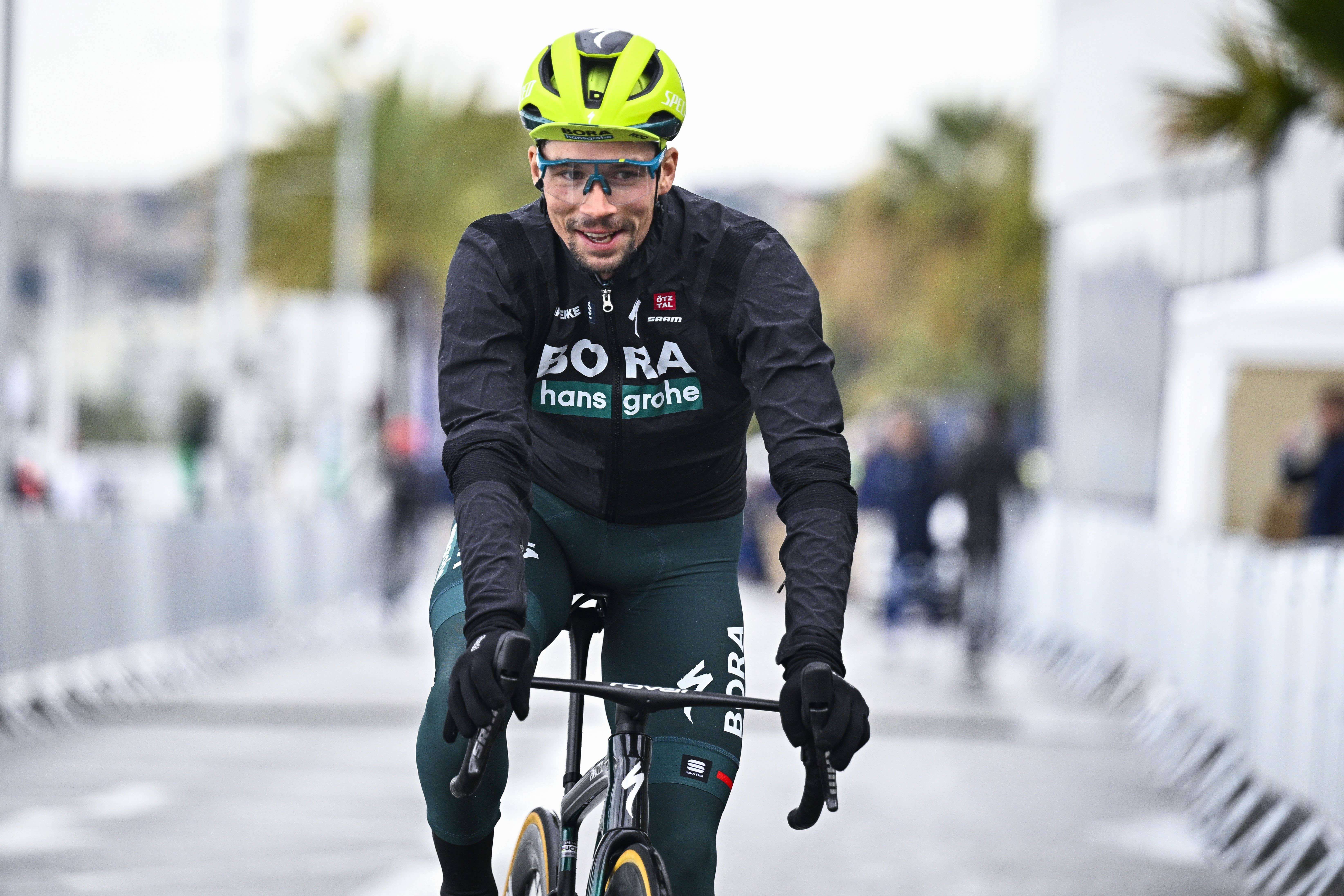  Roglic durante la séptima etapa de La París-Niza (Fuente: Cordon Press)
