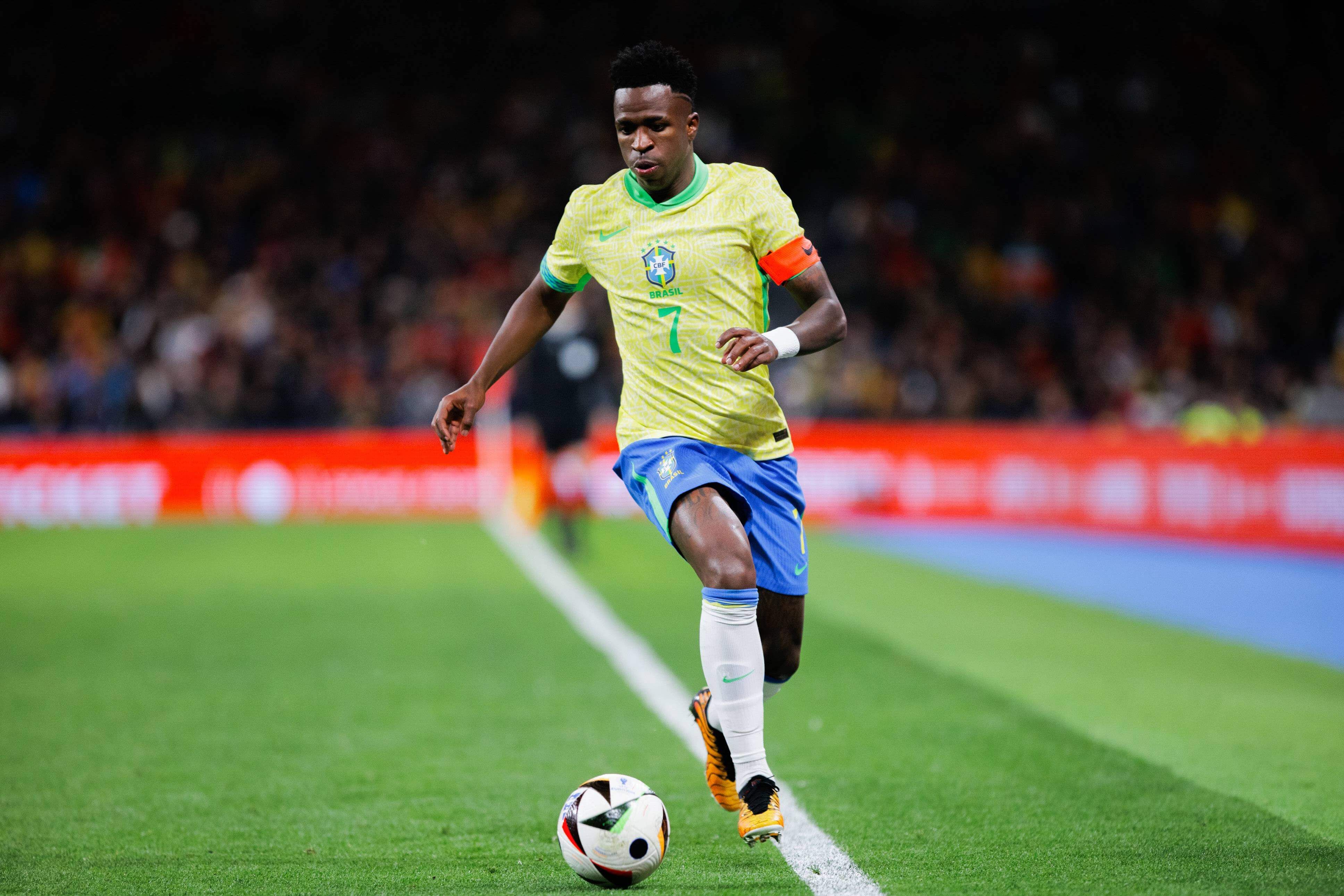  Vinicius durante el España - Brasil del Santiago Bernabéu