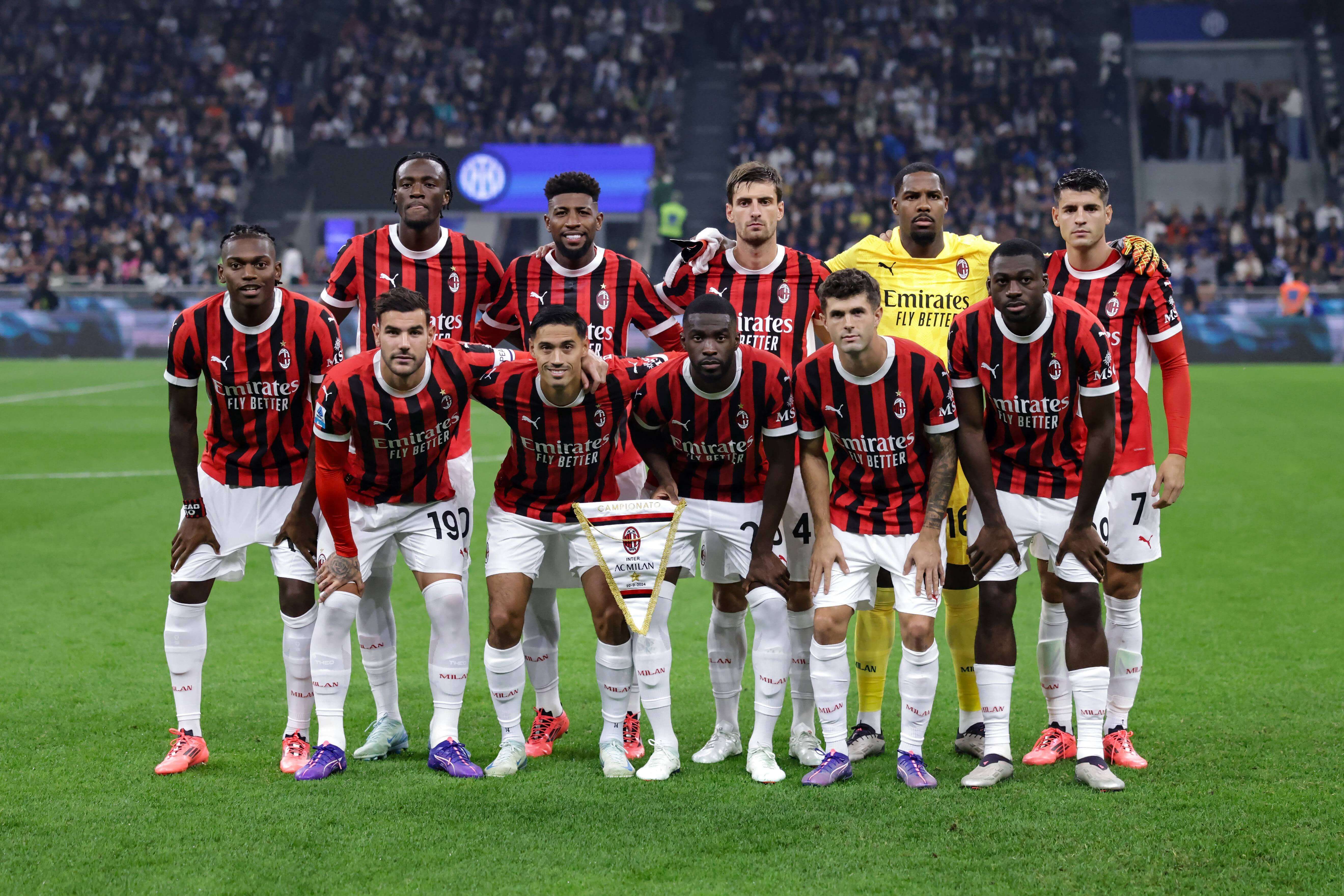  La alineación titular del Milan en el derbi ante el Inter (Foto: Cordon Press