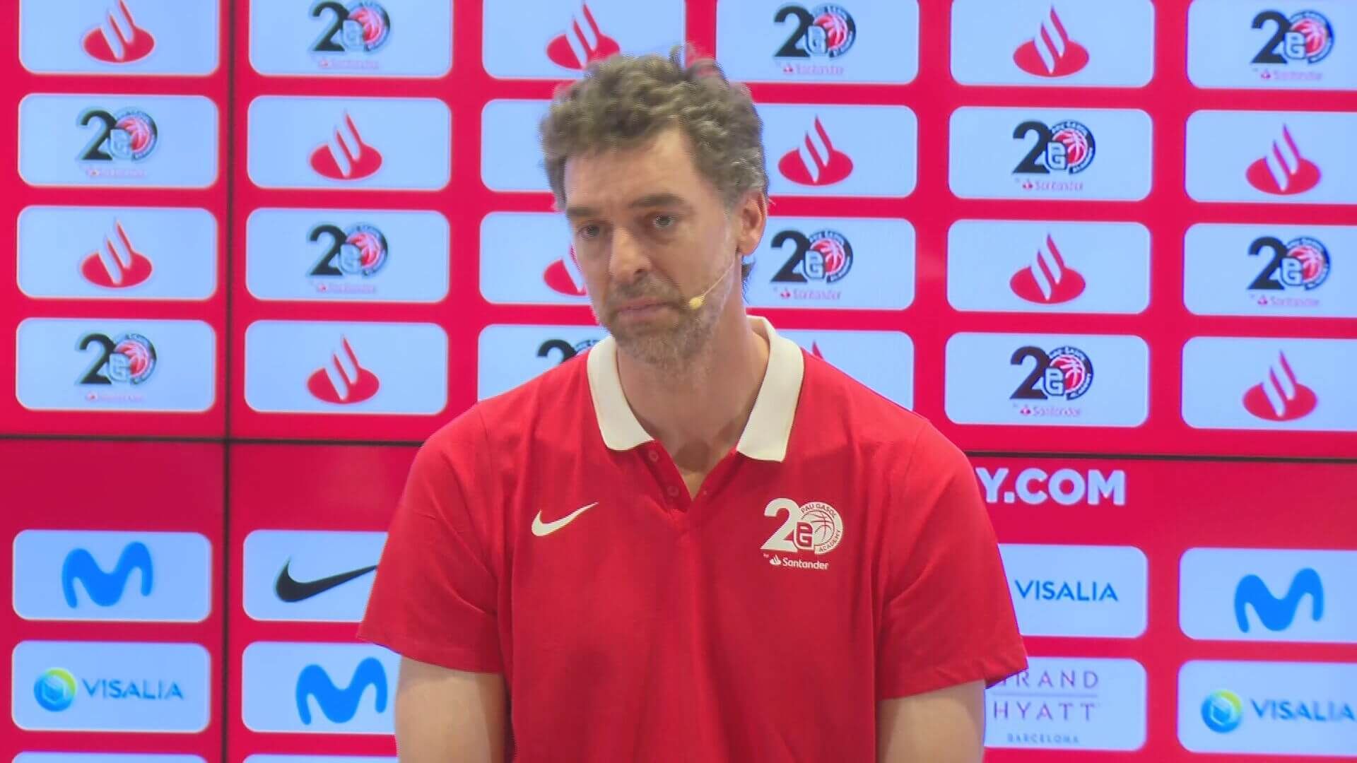  Pau Gasol manifestó su emoción por el homenaje recibido por Rudy Fernández.