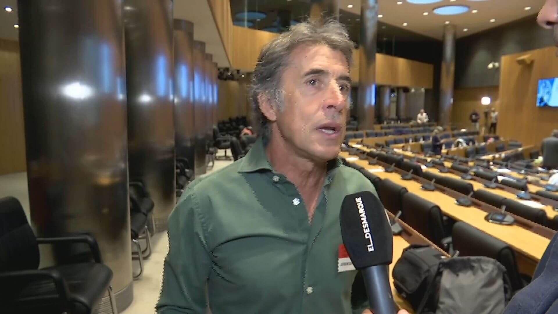 Perico Delgado atiende a ElDesmarque en el Congreso