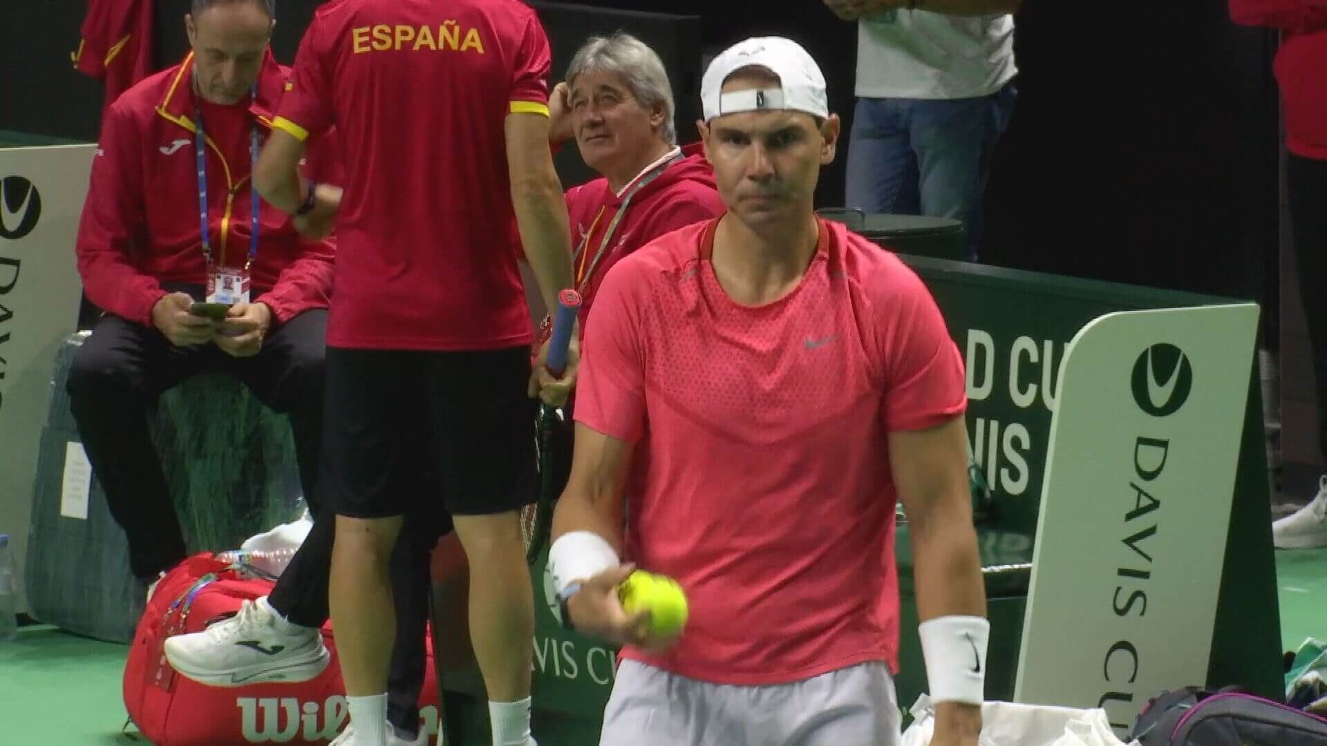 Rafa Nadal entrenando en Málaga para la Copa Davis