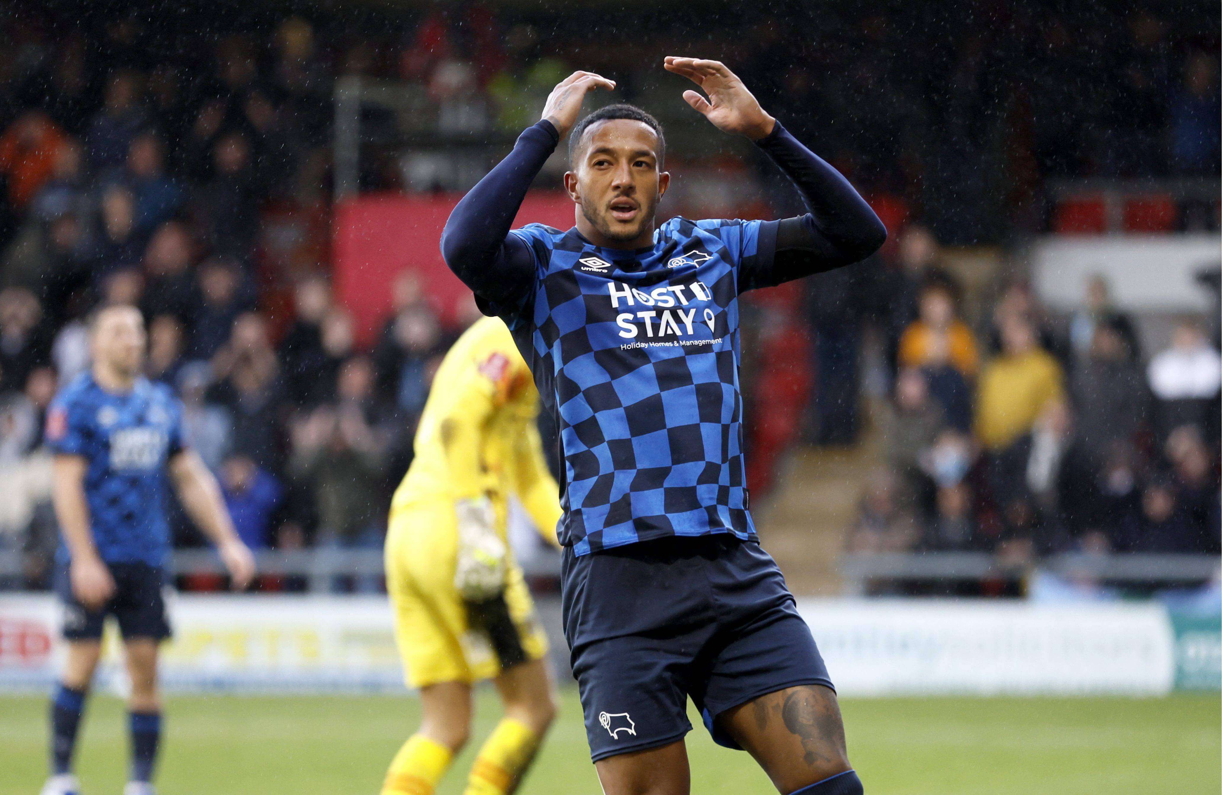  Nathaniel Mendez-Laing, jugador del Derby County