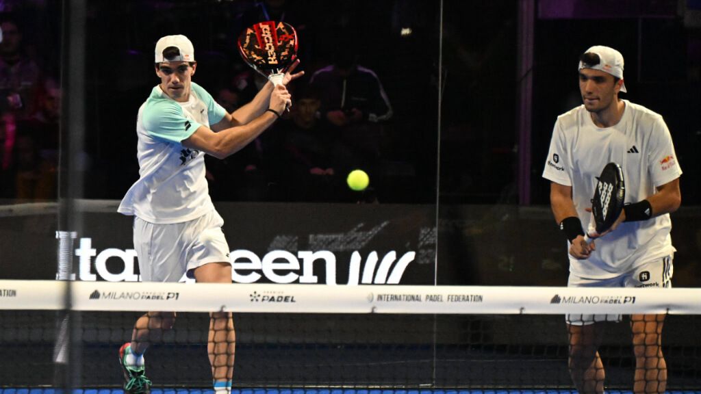  Ale Galán y Juan Lebrón en un partido (Cordon Press)