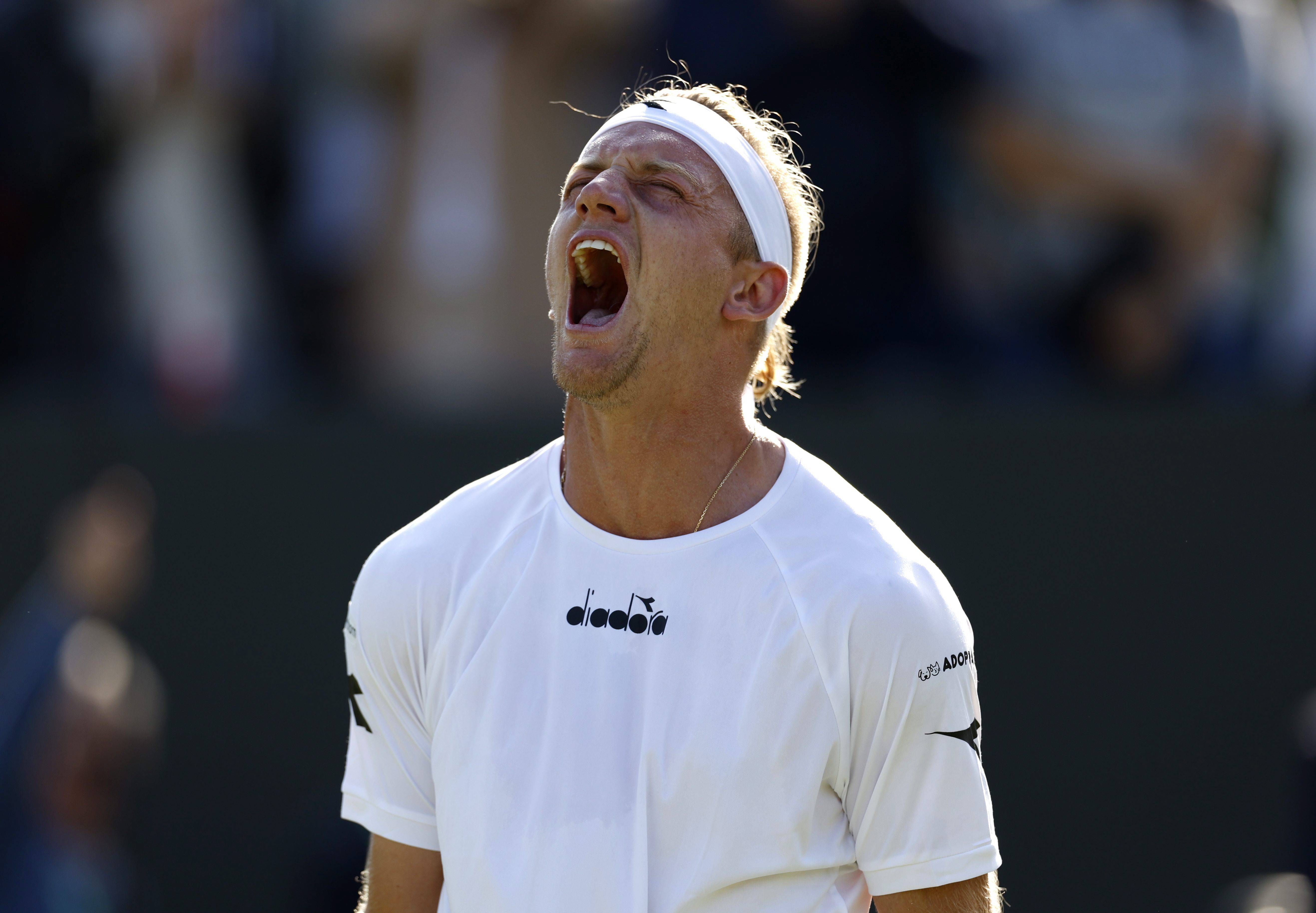  Alejandro Davidovich se lamenta en Wimbledon (Cordon Press)