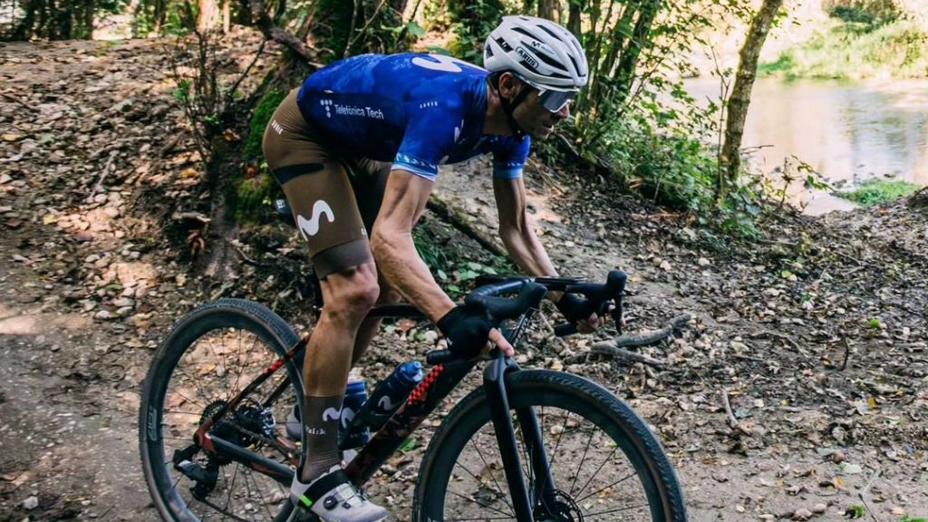  Alejandro Valverde preparando el Mundial de Gravel (@alejandvalverde)