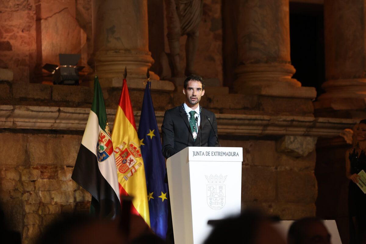  Álvaro Martín, en su discurso tras recibir la Medalla de Extremadura.
