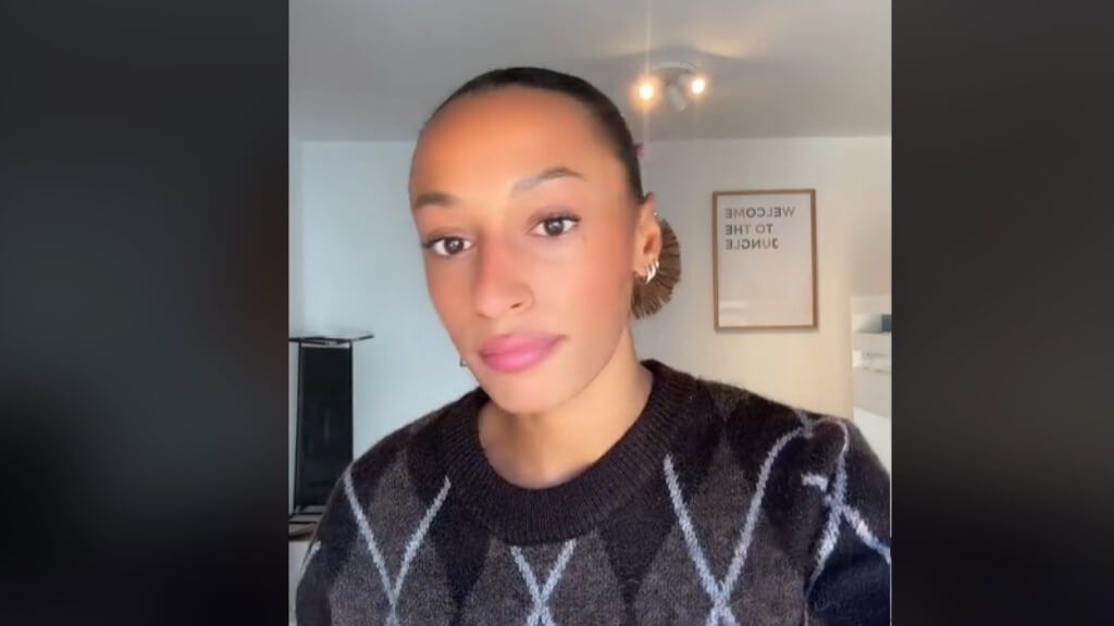 Ana Peleteiro en uno de sus videos de TikTok (@apeleteirob)