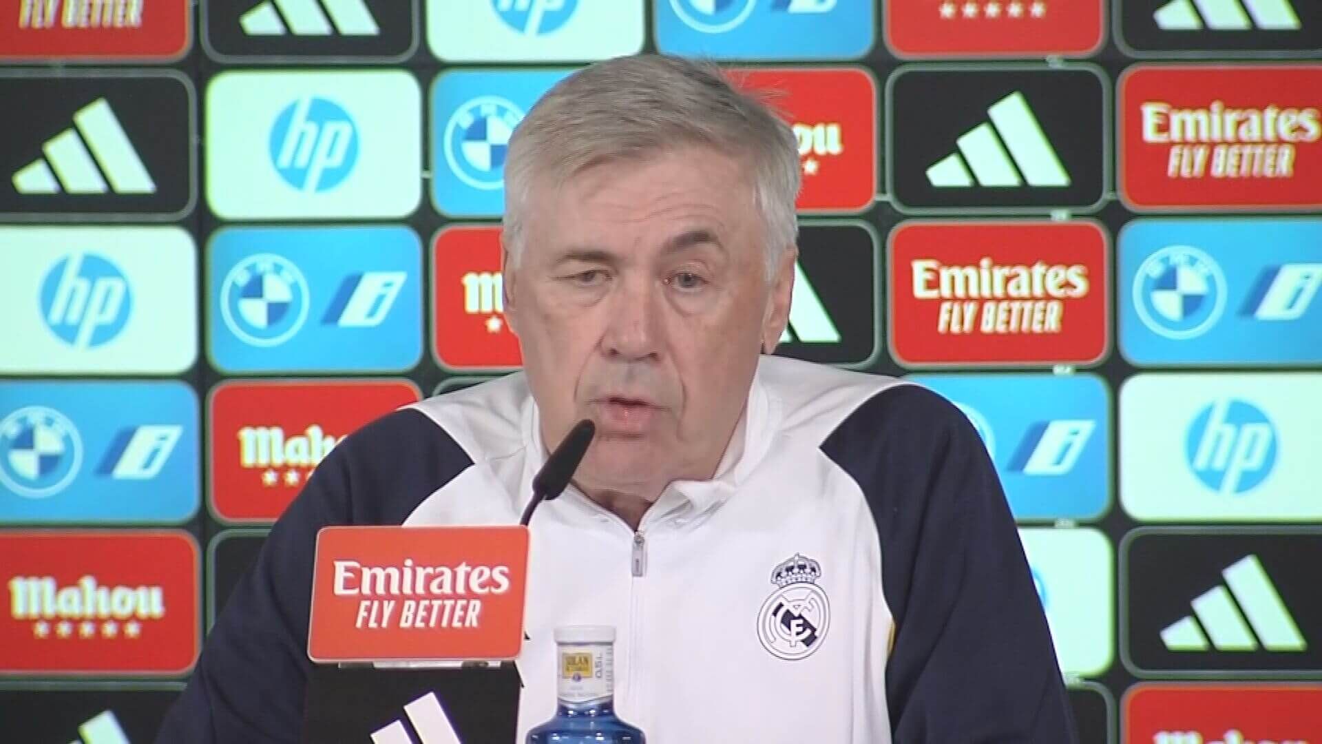  Carlo Ancelotti, durante la rueda de prensa.
