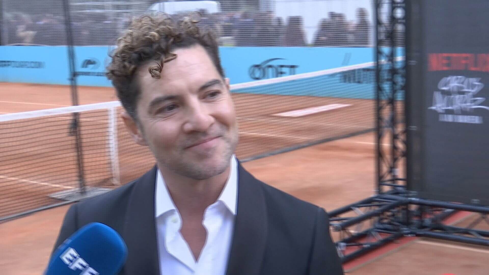  Bisbal atiende a los medios en la presentación del documental de Alcaraz