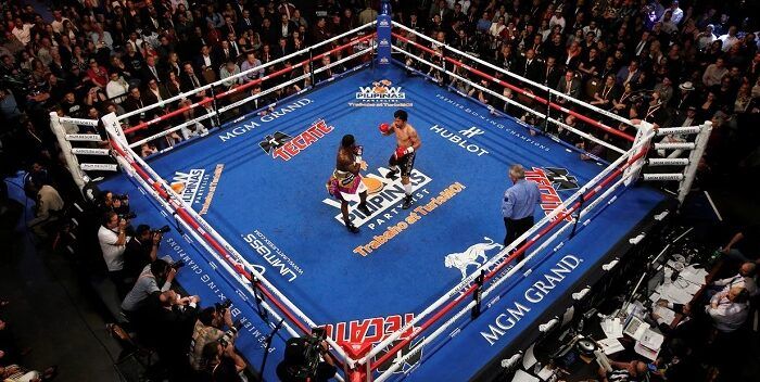 Un combate de boxeo.