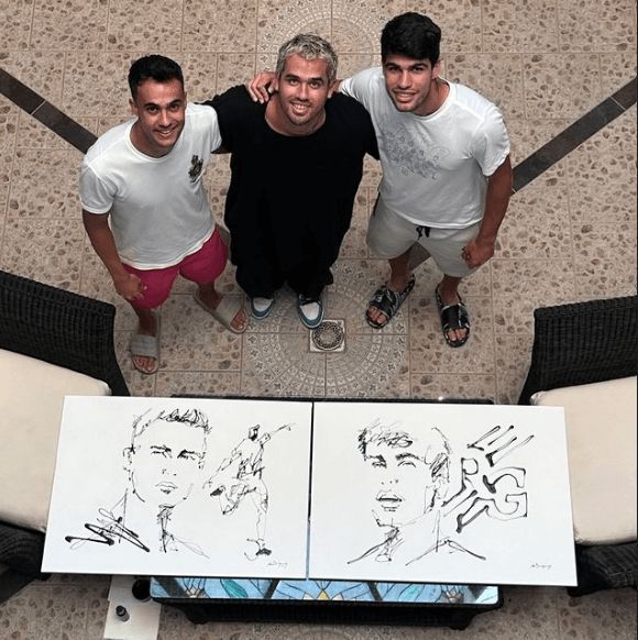  Sergio Reguilón y Carlos Alcaraz con Mark Ríos