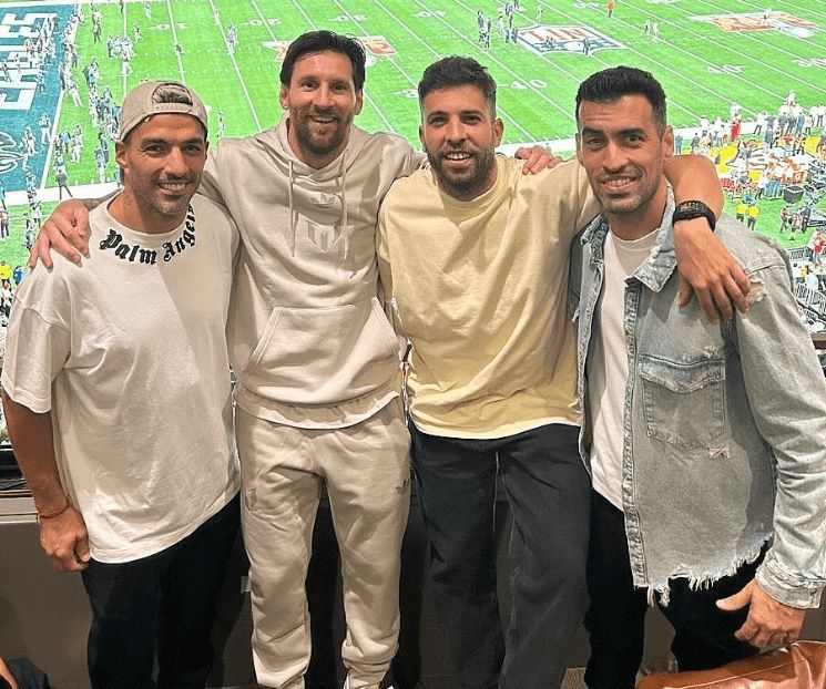  Luis Suárez, Leo Messi, Jordi Alba y Sergio Busquets en la Super Bowl 2025