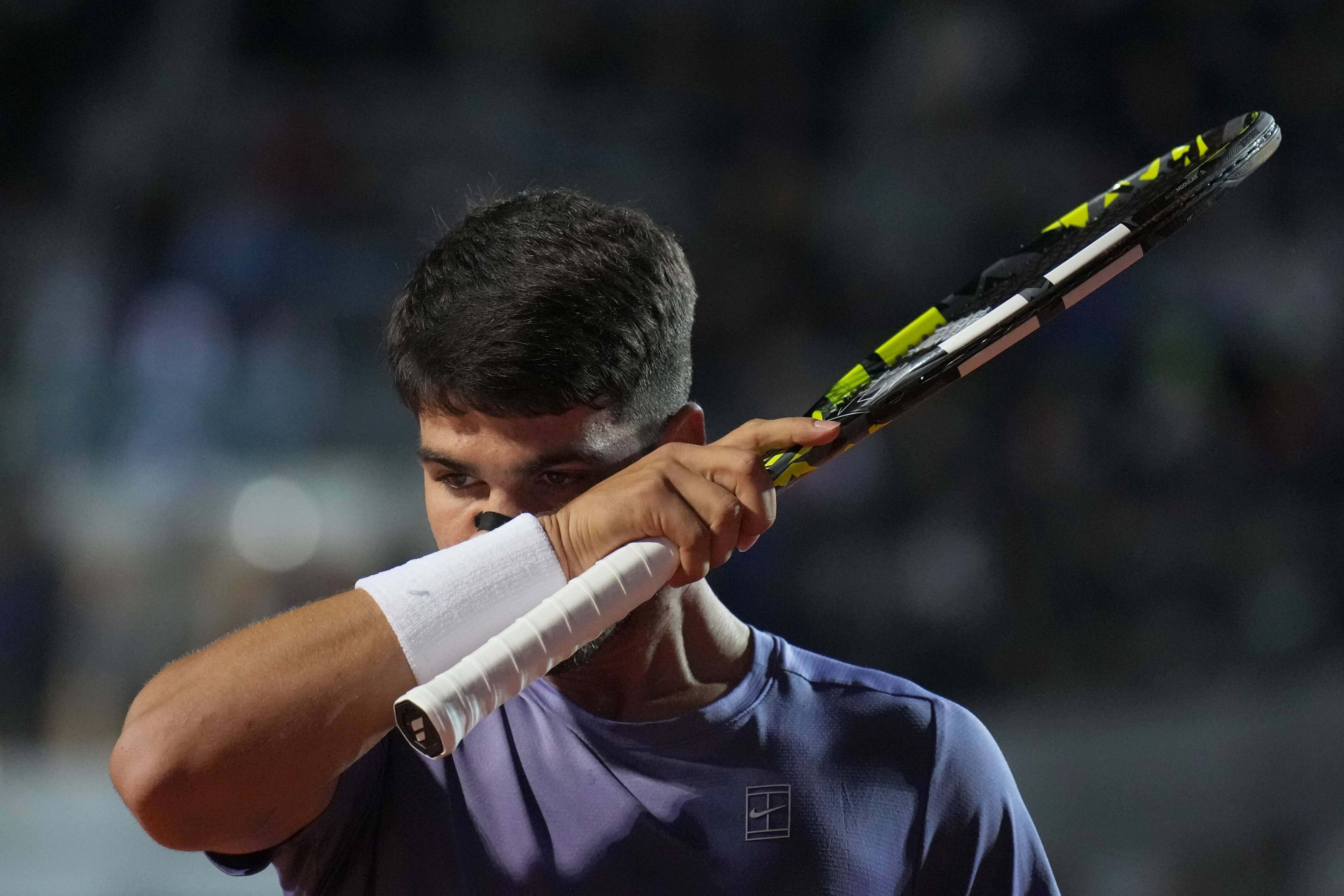  Carlos Alcaraz, durante su partido ante Laslo Djere en Roma.
