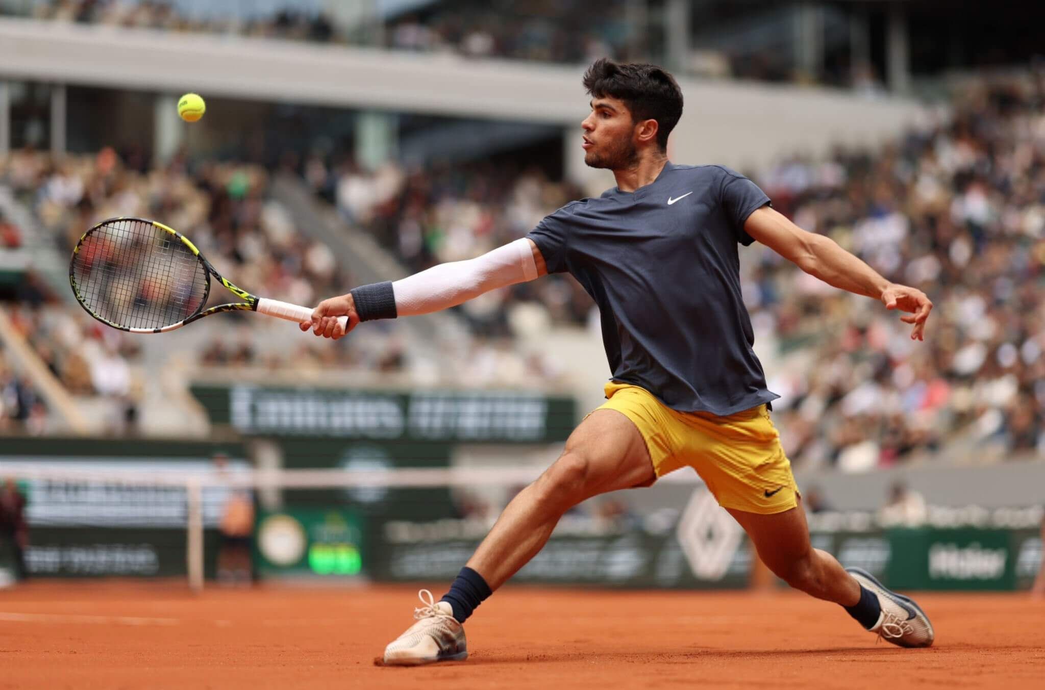  Carlos Alcaraz, ante Auger-Aliassime en Roland Garros 2024.