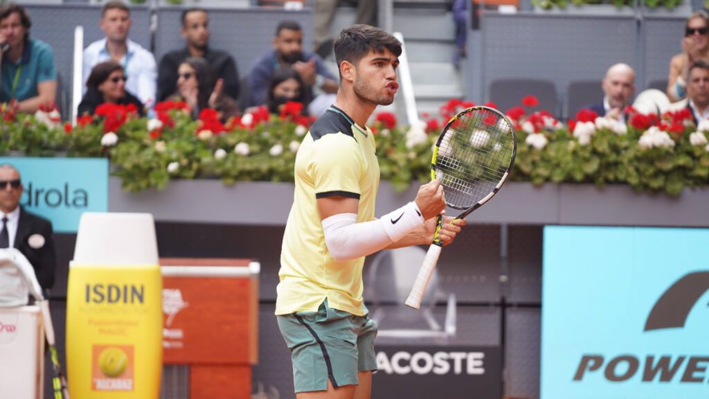  Carlos Alcaraz celebra un punto ante Struff (Fuente: Cordon Press)