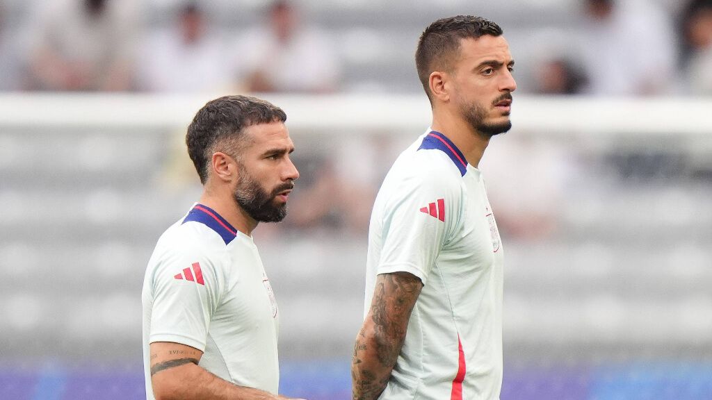  Dani Carvajal y Joselu antes de un partido de la Selección Española (Europa Press)