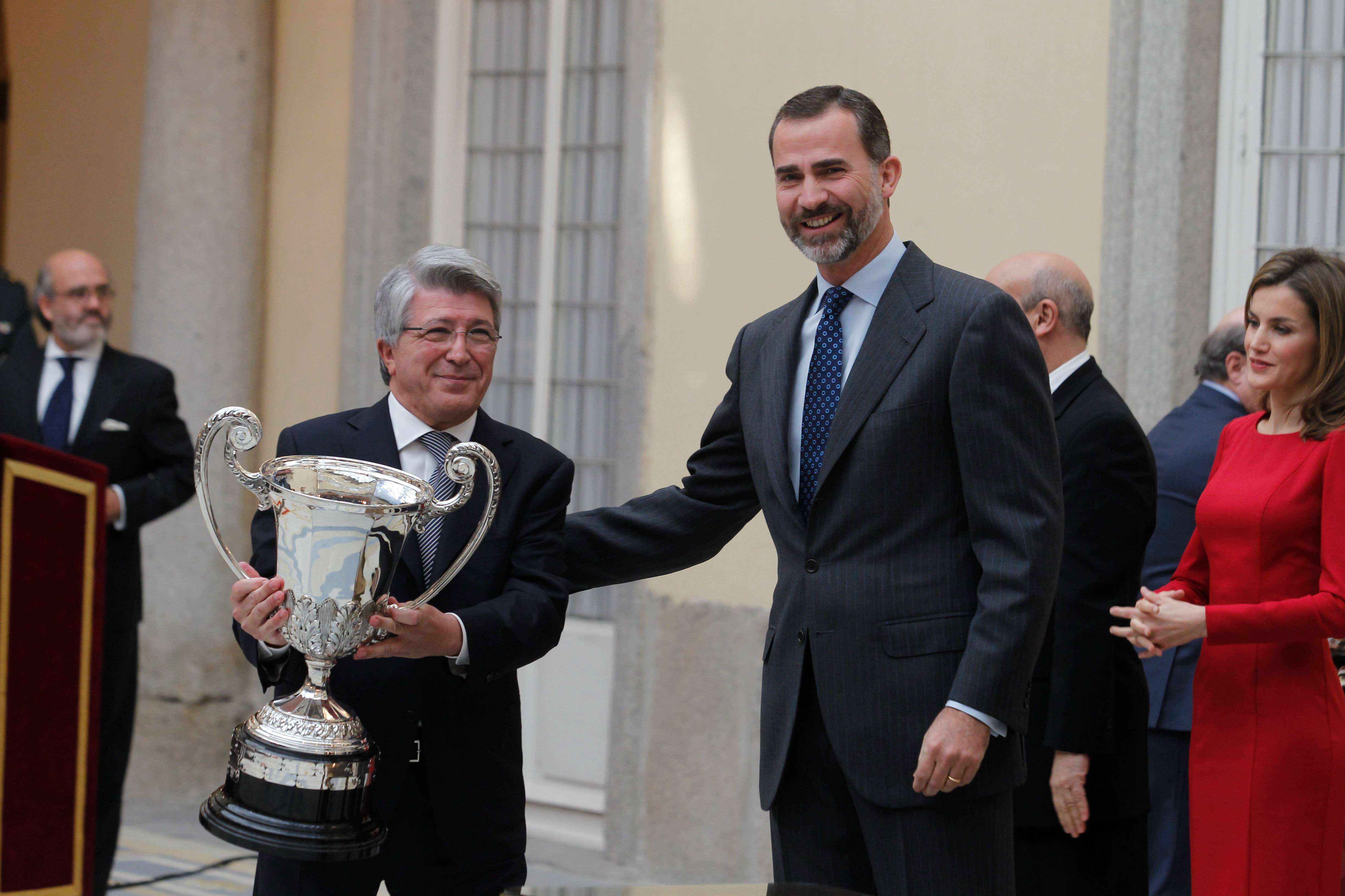  Felipe VI y Enrique Cerezo