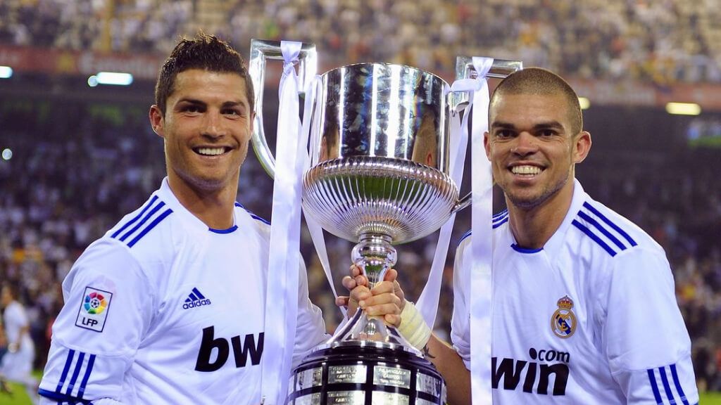  Cristiano Ronaldo y Pepe, con el Real Madrid (@cristiano)