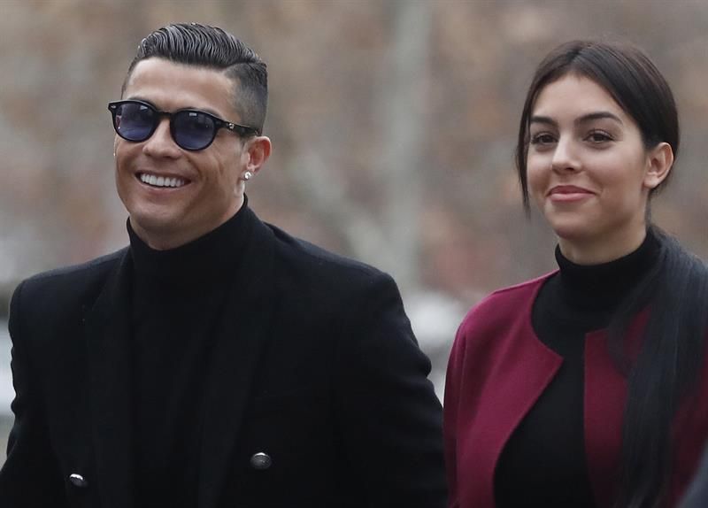  Cristiano Ronaldo, a su llegada a la Audiencia Provincial junto a Georgina Rodríguez.