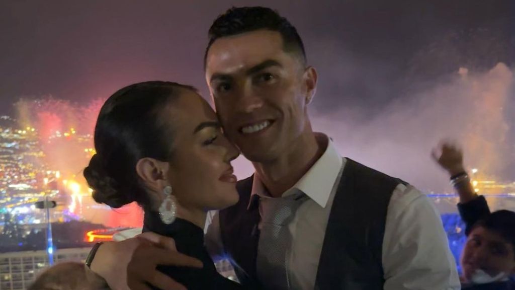 Cristiano y Georgina celebrando las navidades (@georginagio)