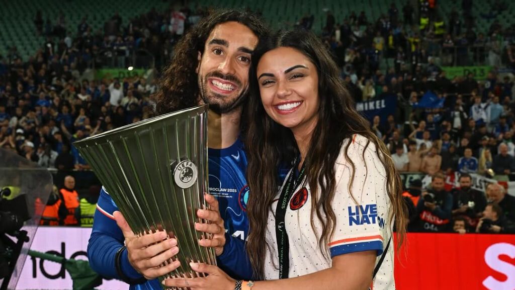 Marc Cucurella y Claudia Rodríguez, tras ganar la Conference League (Instagram).