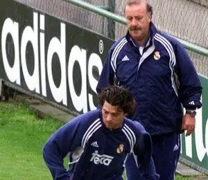 Vicente del Bosque observa a Tote en un entrenamiento del Real Madrid