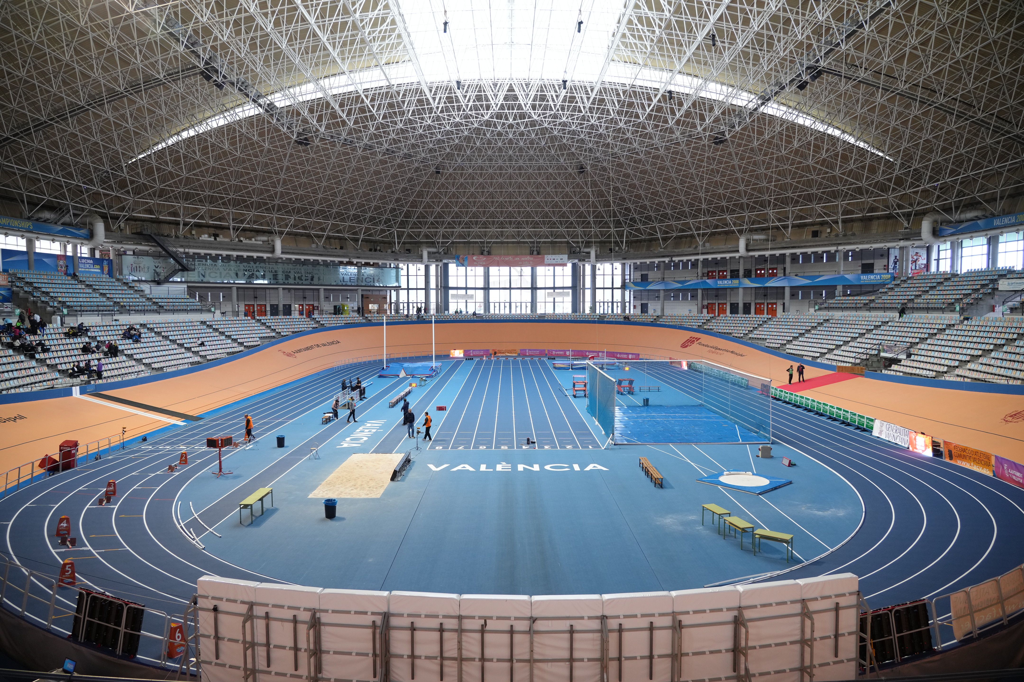  El Palau Luis Puig se postula, de momento, como la única sede para acoger el torneo de atletismo