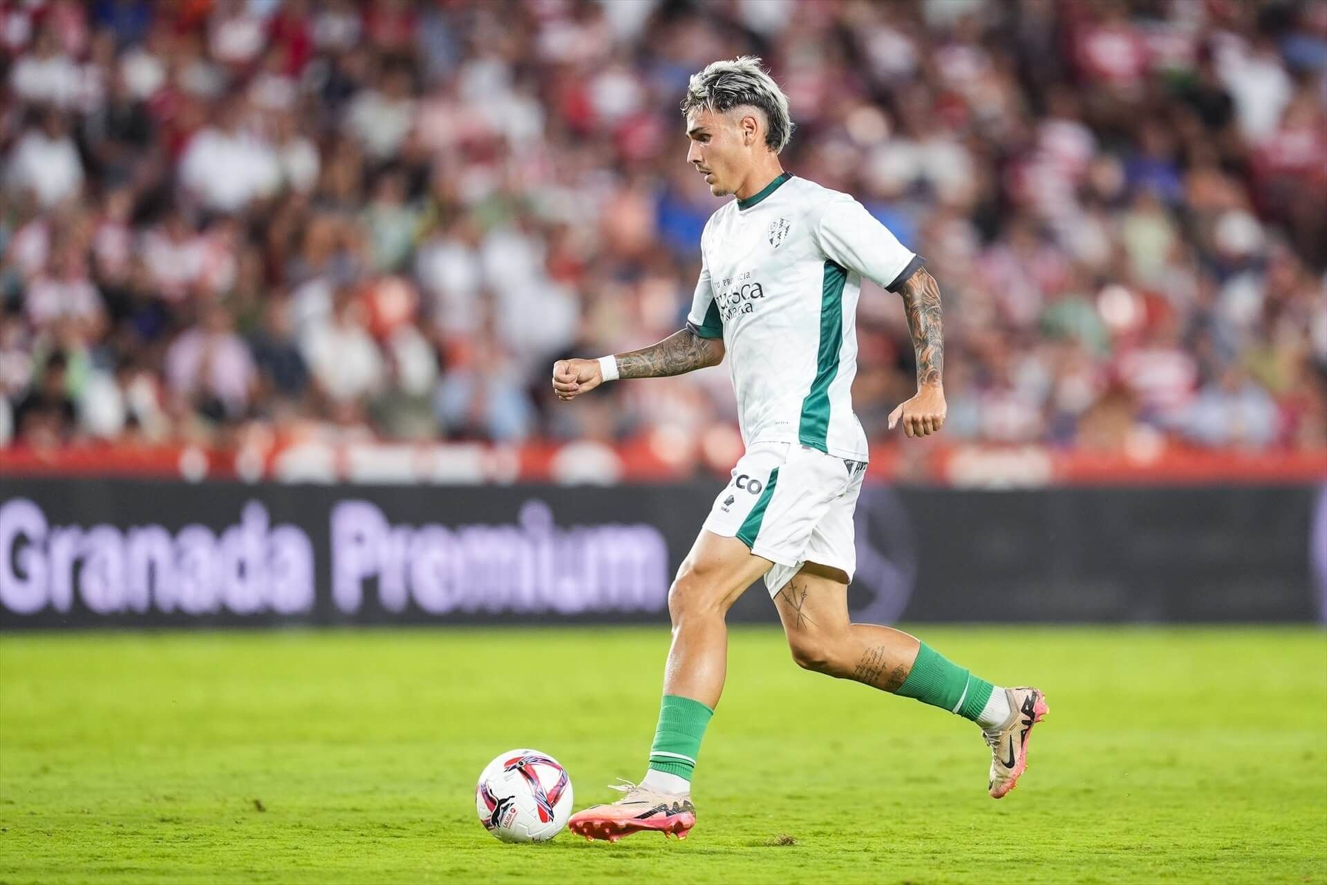  Hugo Vallejo, jugador de la SD Huesca