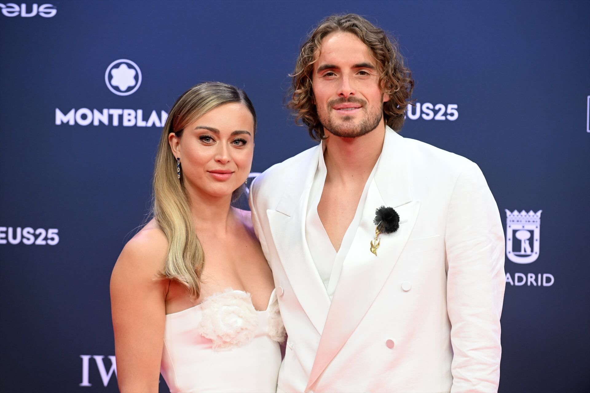 Paula Badosa y Stefanos Tsitsipas en la alfombra roja de los Premios Laureus