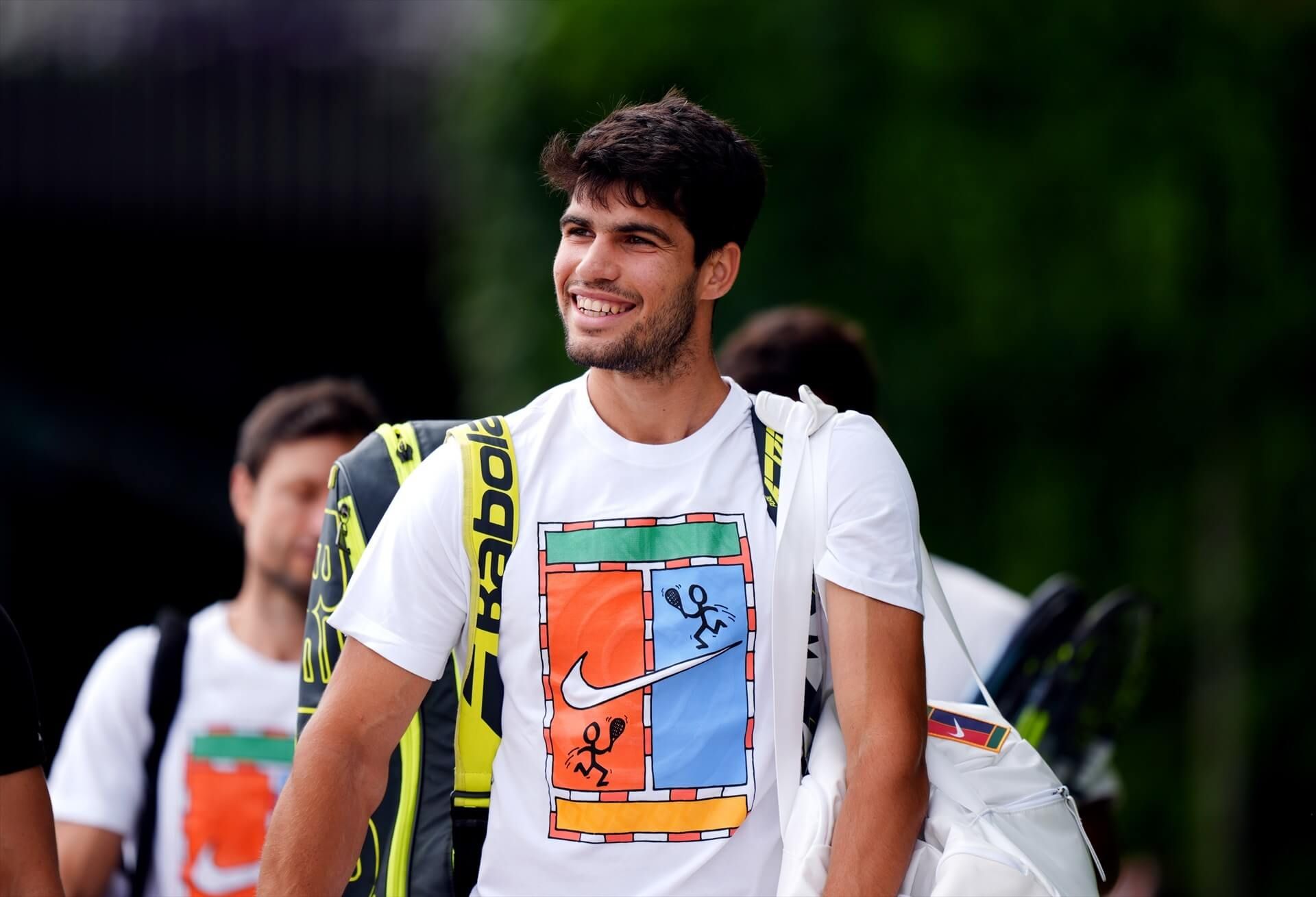 Carlos Alcaraz, tras un entrenamiento en Wimbledon (FOTO: Europa Press).