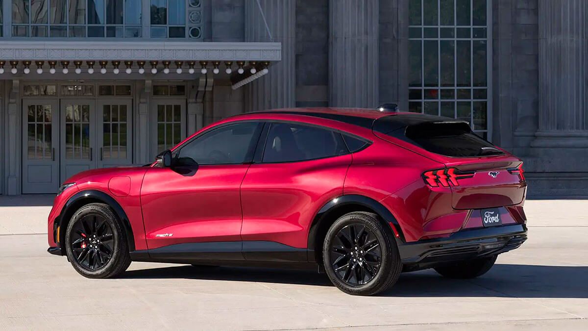  Ford Mustang Mach-E 2025