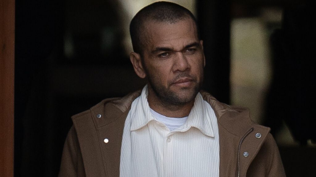  Dani Alves en su primer día yendo a firmar a la Audiencia de Barcelona