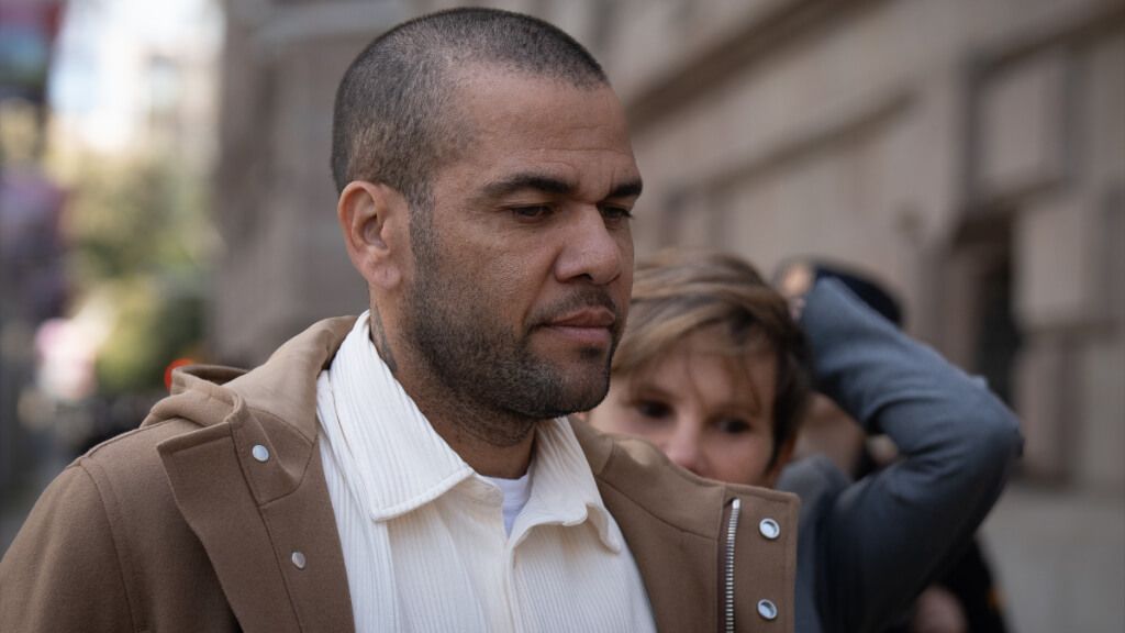 Dani Alves en su llegada a la Audiencia de Barcelona