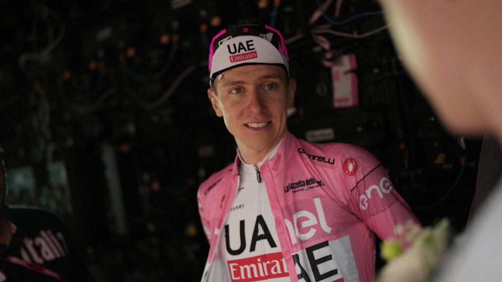  Alberto Contador considera que han recomendado a Pogacar ir con precaución en el Giro (foto: Cordon Press).