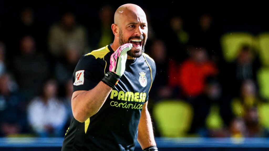 Pepe Reina durante un partido con el Villarreal (Europa Press)