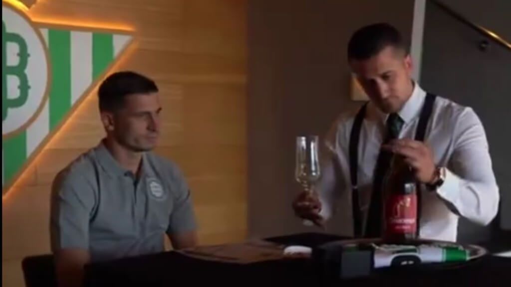 Cristian Ventura, durante el anuncio del fichaje de romain Perraud por el Real Betis (Foto: captura