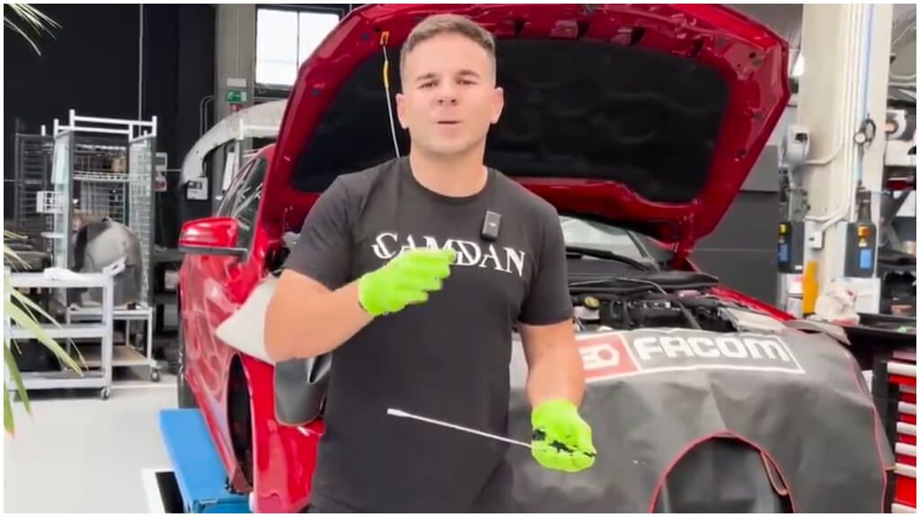  Ángel Gaitán denunció la carbonilla que aparece en las válvulas EGR (foto: captura vídeo Ánge