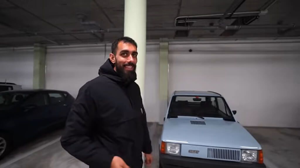  Borja Iglesias presenta su SEAT Panda (foto: captura Rodrigo Faez).