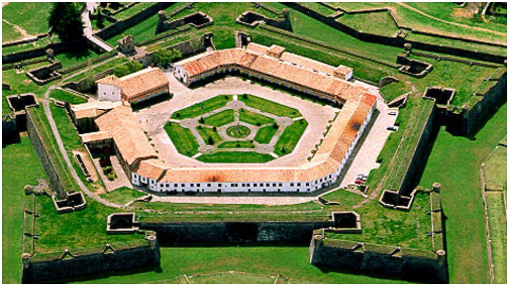  Vista aérea de la Ciudadela de Jaca (foto: ciudadelajaca).