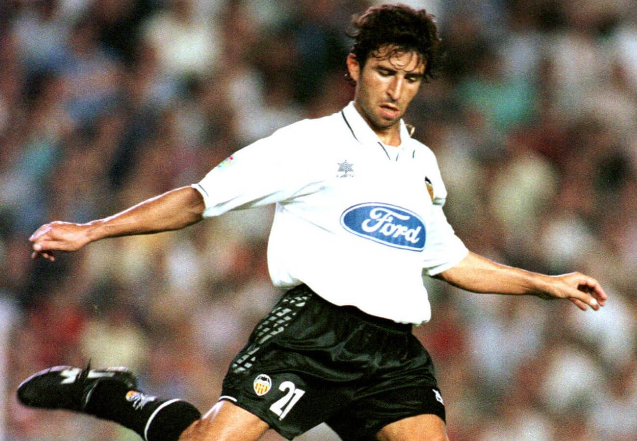 Luis Milla en su etapa en el Valencia