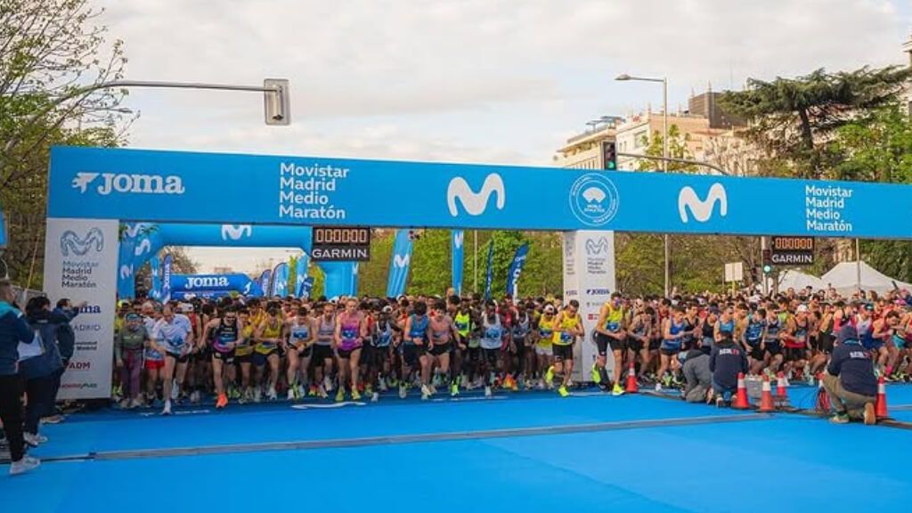 Participantes de la Medio Maratón de Madrid en el punto de salida (foto: Movistar Madrid Medio Maratón)