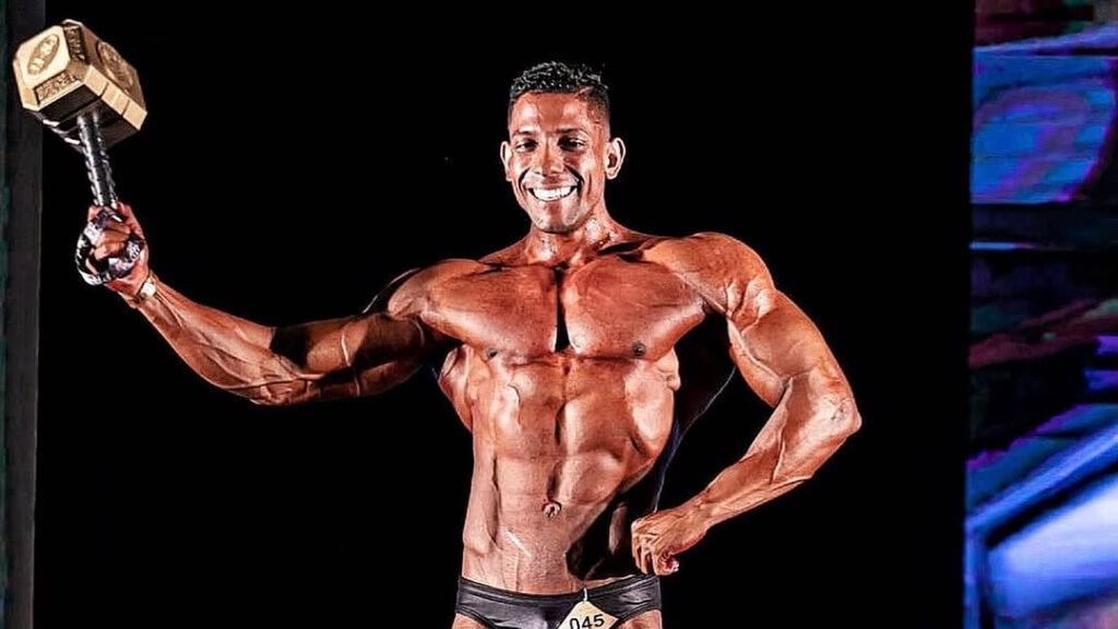 Guilherme Henrique en una competición de culturismo (@gui_bull)