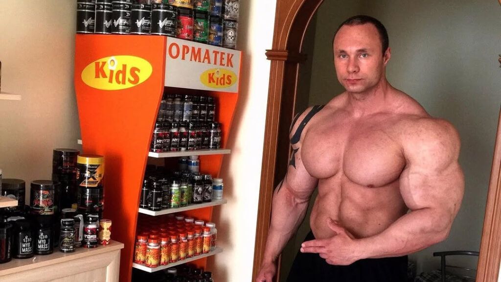  Nikita Tkachuk posando (@tkachyk_1990)