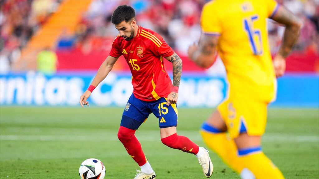  Álex Baena, con la Selección Española ante Andorra.