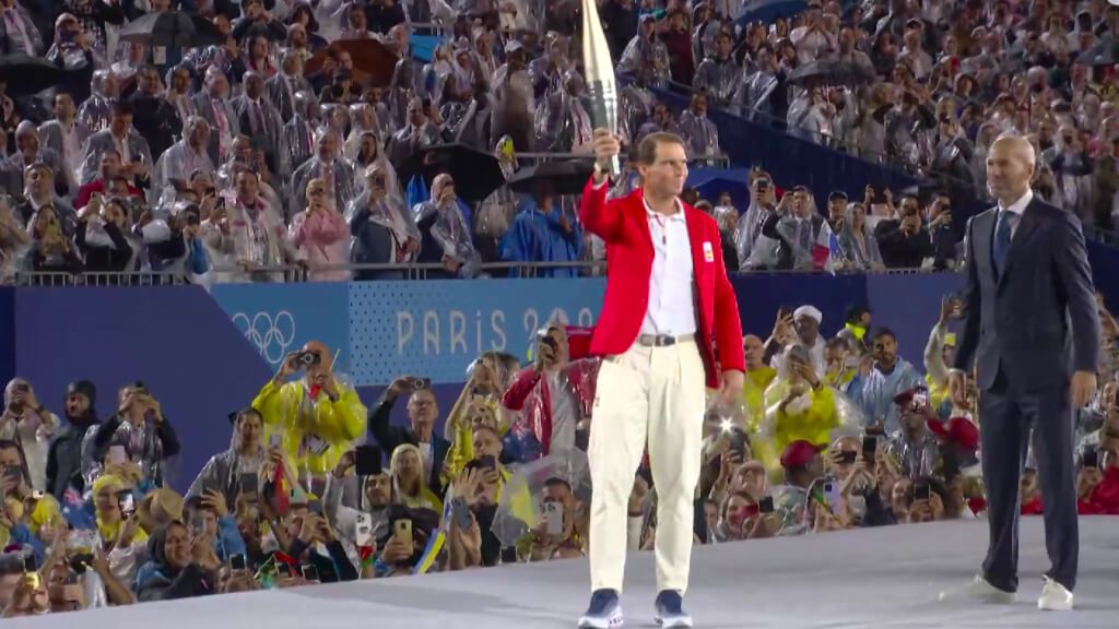  Rafa Nadal, tras recibir la Antorcha Olímpica en París 2024 (foto: twitter RTVE).