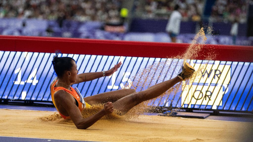  Ana Peleteiro, en uno de sus saltos en los Juegos Olímpicos de París 2024