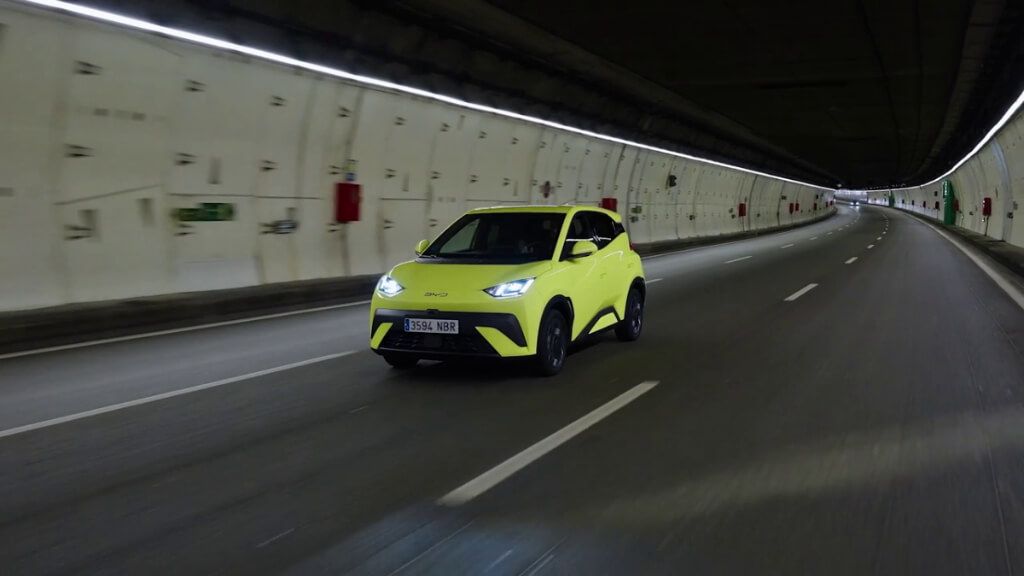  Gonzalo Serrano prueba el BYD Dolphin Surf