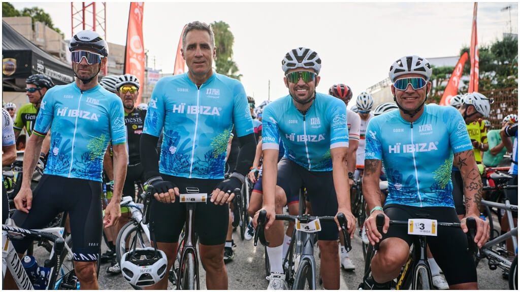  Alejandro Valverde y Alberto Contador antes de comenzar la Vuelta a Ibiza (foto: Europa Press).