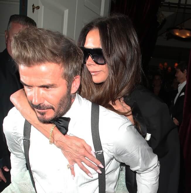 Victoria Beckham, 'a caballito' de David